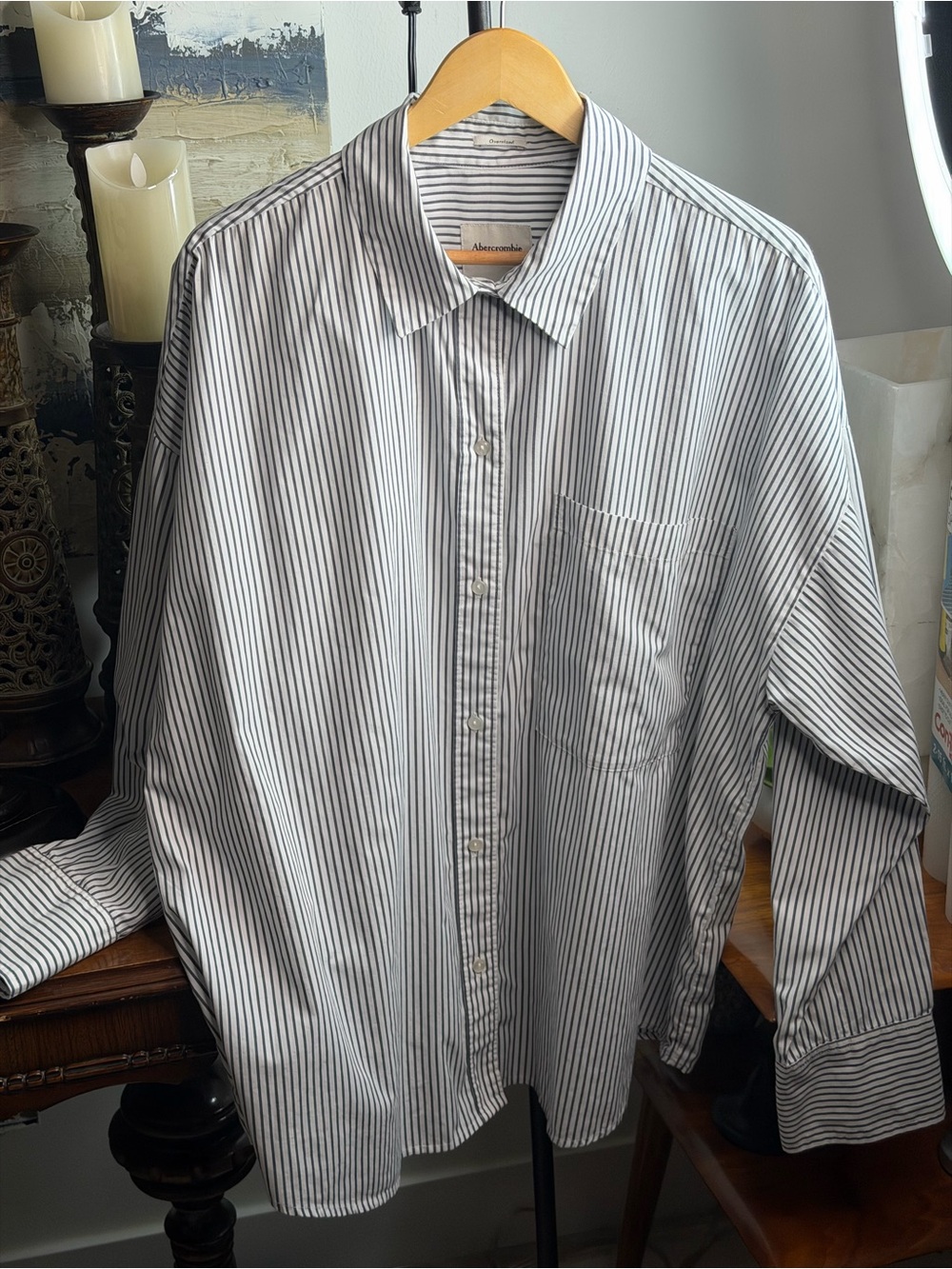 Abercrombie
Oversize Black and White Striped Poplin Button-Down Shirt!!!